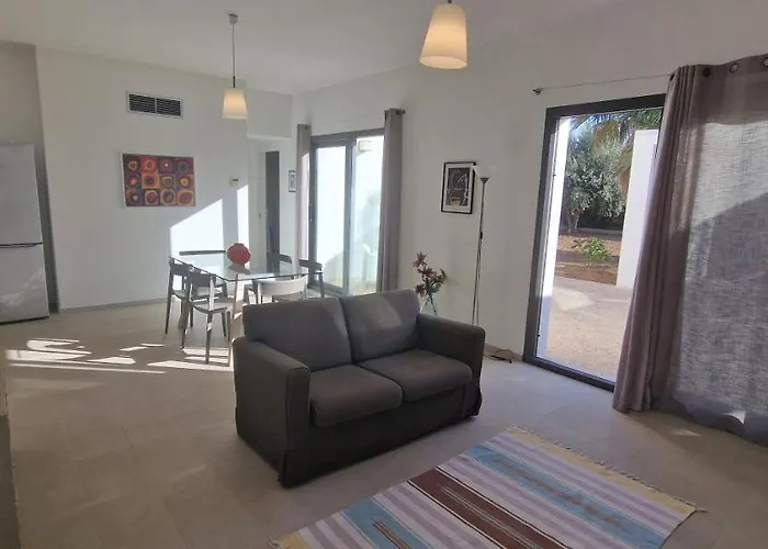 Villa Cocus Менфи